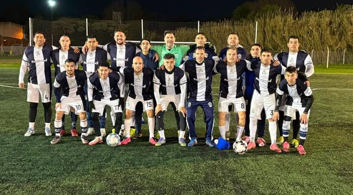 Fútbol Senior de Gimnasia · foto de la nota oficial